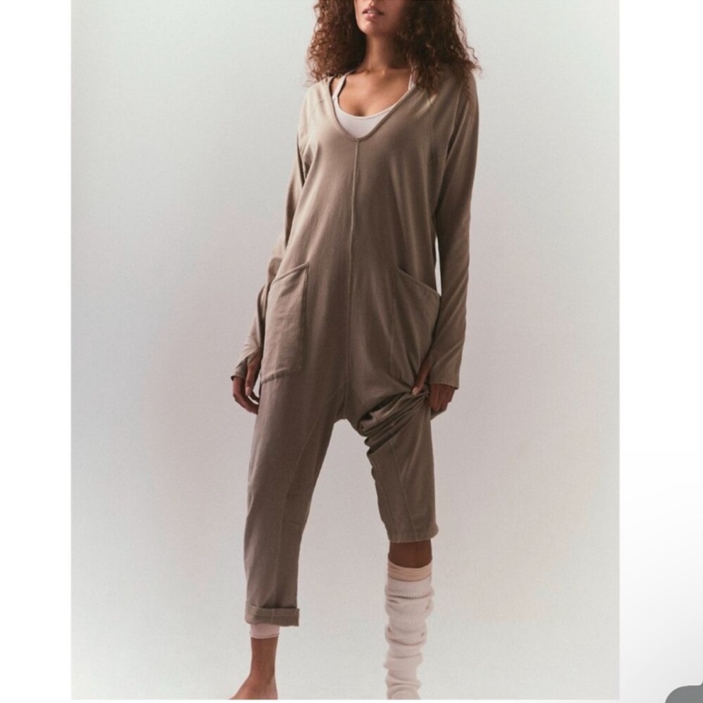 NWT Free People Movement Hot Shot Long
Sleeve Onesie. Size XS